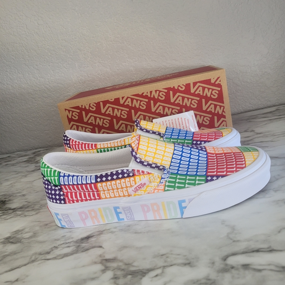 New Vans Classic Slip-On Gay Pride Rainbow Color Women's Slip Ons 5 - Picture 1 of 6